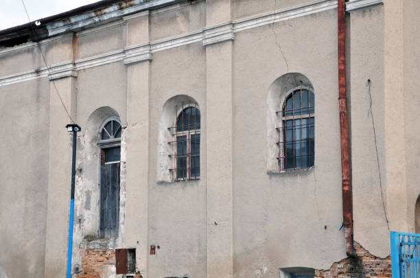 istock The old synagogue in Chortkiv 1411772519