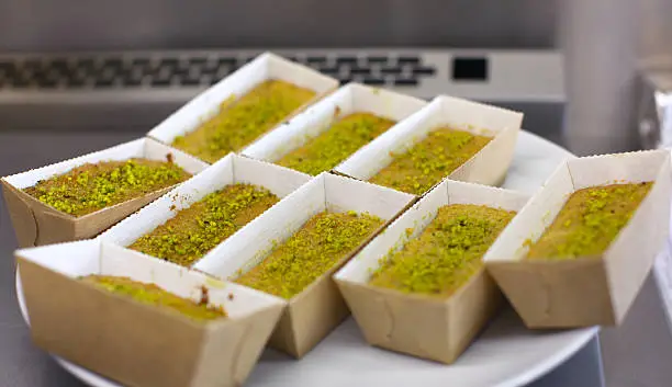 Photo of Individual cakes with pistachios