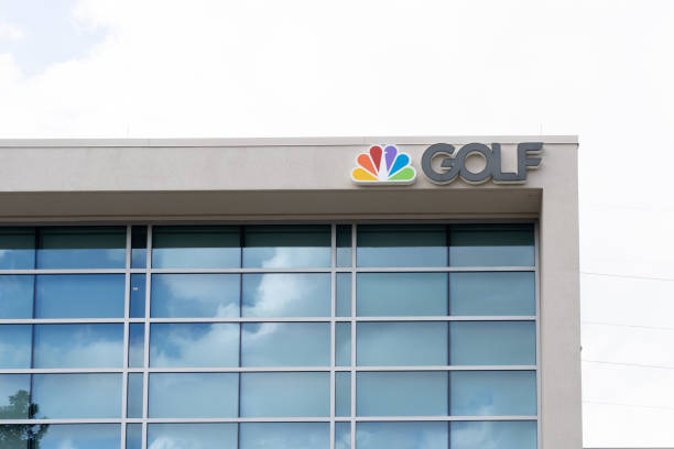 golf channel logo sign on their office building in orlando, fl, usa. - nbc imagens e fotografias de stock