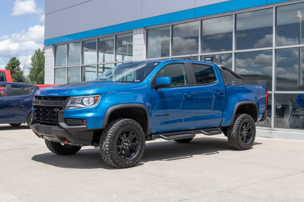 Chevrolet Colorado pickup display. Chevy offers the Colorado in the base LS, ZR2, Z71 and LT models. Plainfield - Circa July 2022: Chevrolet Colorado pickup display. Chevy offers the Colorado in the base LS, ZR2, Z71 and LT models. chevrolet silverado stock pictures, royalty-free photos & images