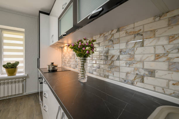 interior renovado para cozinha branca moderna - blinds showroom decor home improvement - fotografias e filmes do acervo