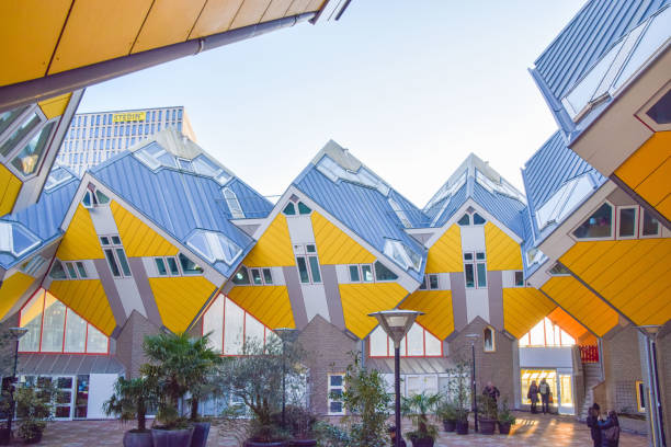 cube houses, rotterdam, niederlande - waterdam stock-fotos und bilder