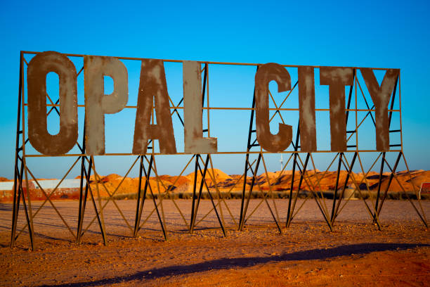 istock Town of Coober Pedy 1411977561