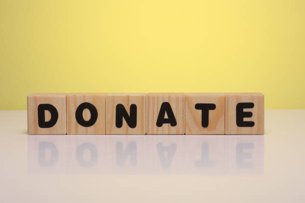 istock DONATE word on wooden cubes 1412002398
