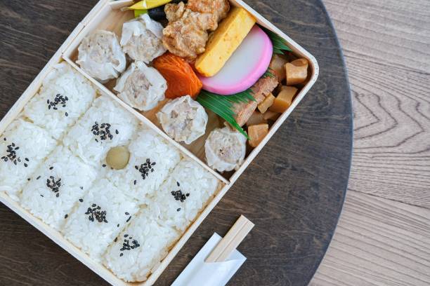 日本の弁当 - 和食　俯瞰 ストックフォトと画像