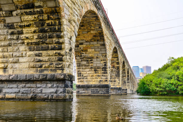 istock Stone Arch Bridge Minneapolis Minnesota 1412011796