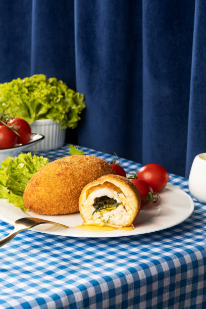 lunch with cutlet in kyiv style - food elegance cutlet restaurant imagens e fotografias de stock