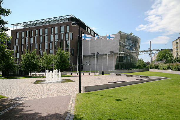 istock Little Parliament modern architecture and fountain 141204849