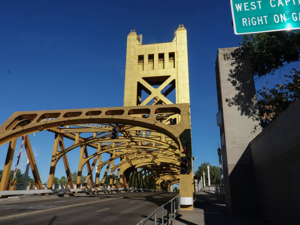 istock Historic Tower Bridge in Sacramento, CA 1412058840