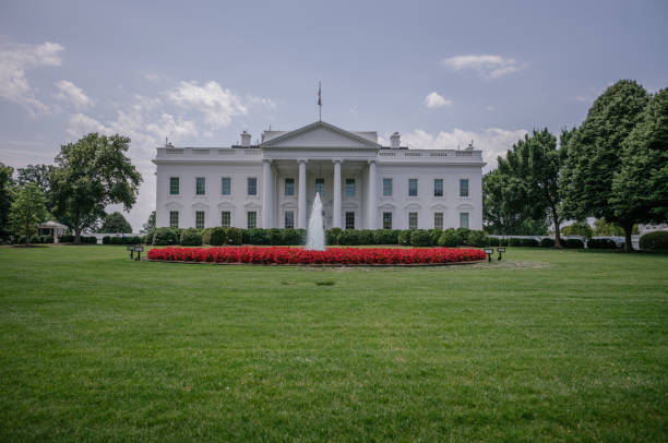 White House White House, DC white house exterior stock pictures, royalty-free photos & images