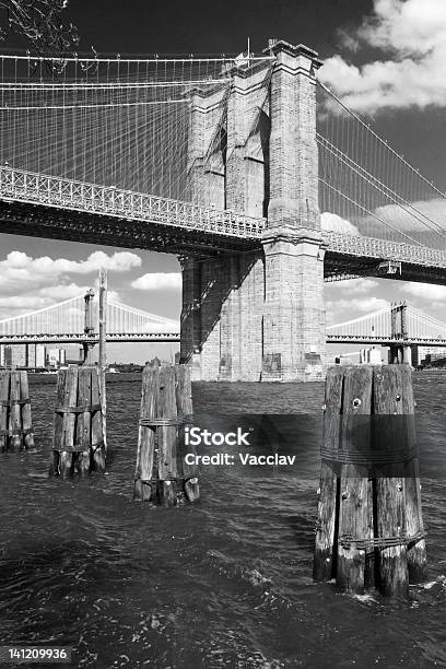 Ponte De Brooklyn Em Nova York Preto E Branco - Fotografias de stock e mais imagens de Ao Ar Livre - Ao Ar Livre, Arquitetura, Arranha-céu
