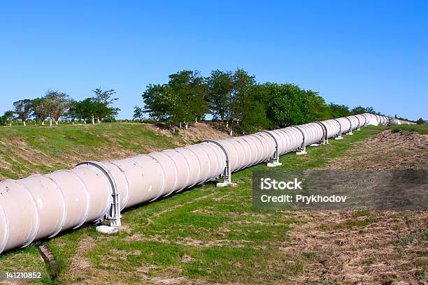 Tuberías Industriales Con Gas Y Petróleo Foto de stock y más banco de imágenes de Aceite para cocinar - Aceite para cocinar, Acero, Agua