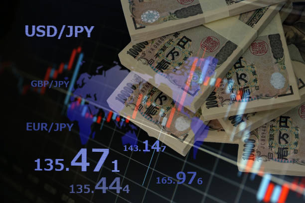 istock Financial concept: fluctuations in exchange rates and stock prices 1412122371