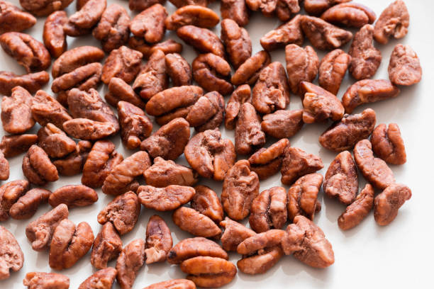 nueces de shagbakhikori - peanut bowl nut circle fotografías e imágenes de stock