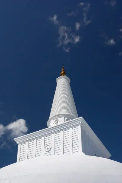 Photo of Ruwanwelisaya maha stupa, buddhist monument, Anuradhapura, Sri Lanka