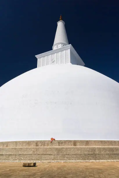 Photo of Ruwanwelisaya maha stupa, buddhist monument, Anuradhapura, Sri Lanka