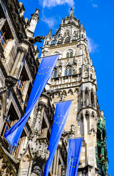 new city hall in munich - bavaria new city hall in munich - bavaria - marienplatz carillon stock pictures, royalty-free photos & images