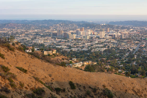 istock View of Glendale California right before sunset 1412357927