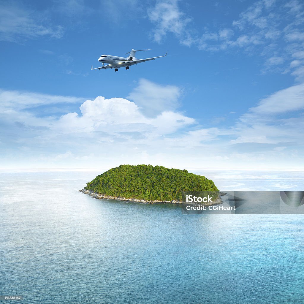 Private jet-Flugzeug ist über eine tropische Insel - Lizenzfrei Flugzeug Stock-Foto