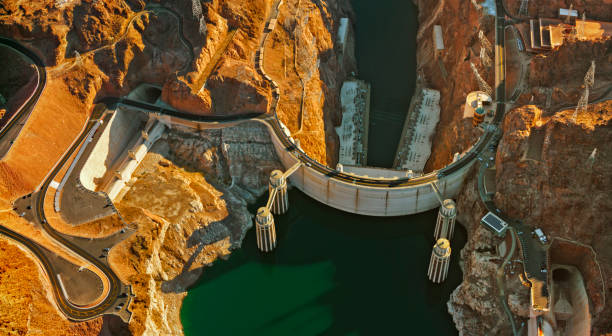 istock View of Hoover Dam 1412389630