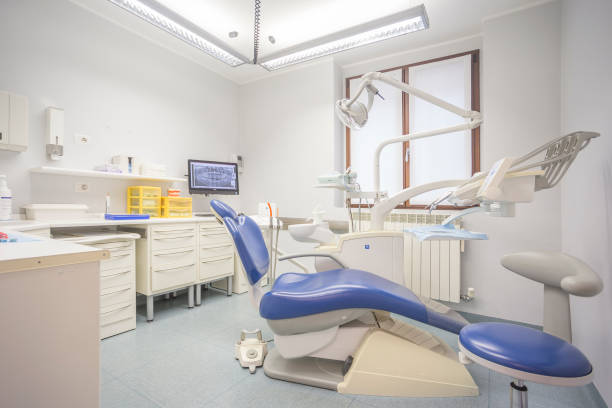 歯科医の椅子 - dentist office dentists chair chair nobody ストックフォトと画像