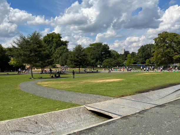 istock Princess Diana Memorial Fountain 1412431883