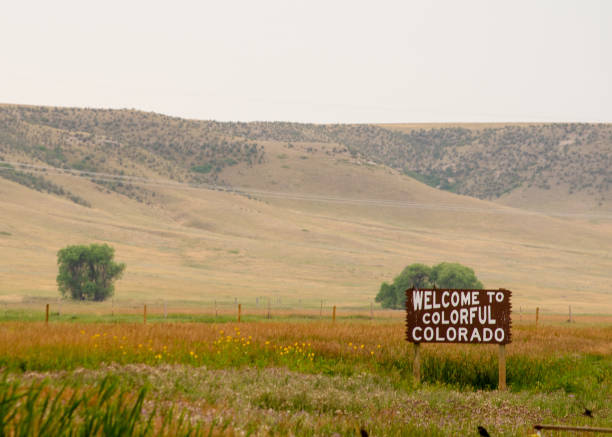 istock Colorado welcome sign 1412474042
