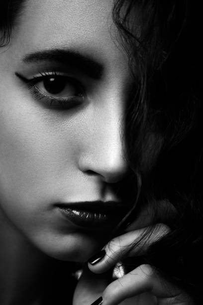 istock curly beautiful girl 1412474043