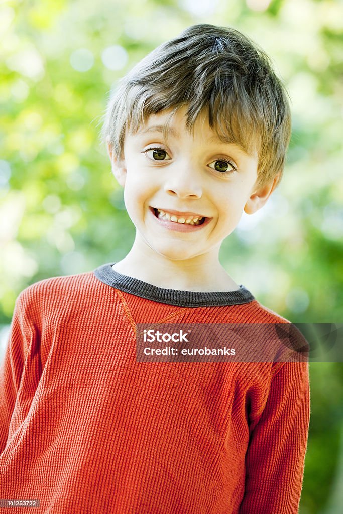 Junge mit großen Lächeln - Lizenzfrei 6-7 Jahre Stock-Foto