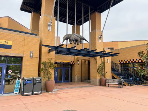 UCI Irvine, Ca 4-2-2022 Exterior views of the Student Union Food Court building at the Campus of UC Irvine uc irvine stock pictures, royalty-free photos & images