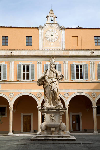 istock Pisa - Moses statue from Archbishops Palace 141257477