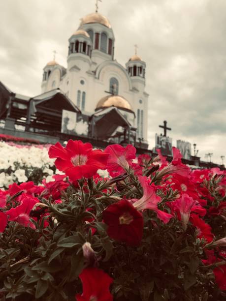 istock Church and Flowers 1412661036