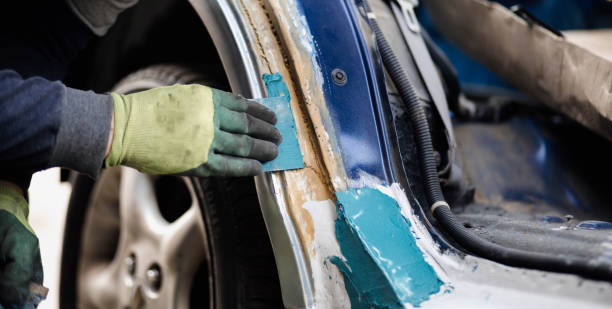 istock car body puttying, body repair, paintwork leveling. 1412667598