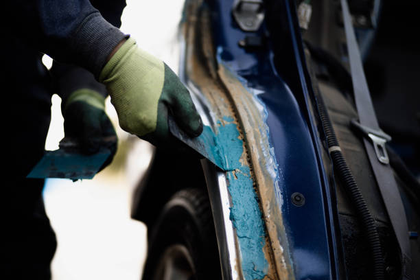 istock car body puttying, body repair, paintwork leveling. 1412667615