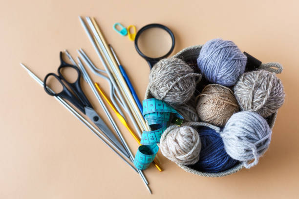 accessoires de tricot - knitting needle photos et images de collection