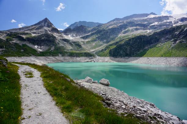 вайсзее в мире ледников в уттендорфе на зальцбургской земле - white lake стоковые фото и изображения