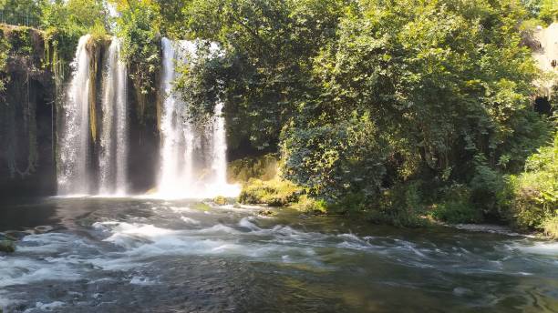 cachoeira duden antalya turquia - waterfall antalya turkey forest - fotografias e filmes do acervo