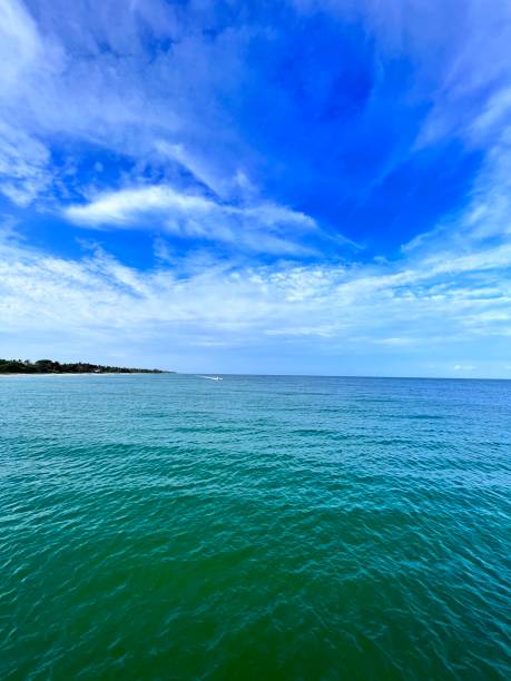 istock BEAUTIFUL MORNING GREEN BLUE WATER 1412724156