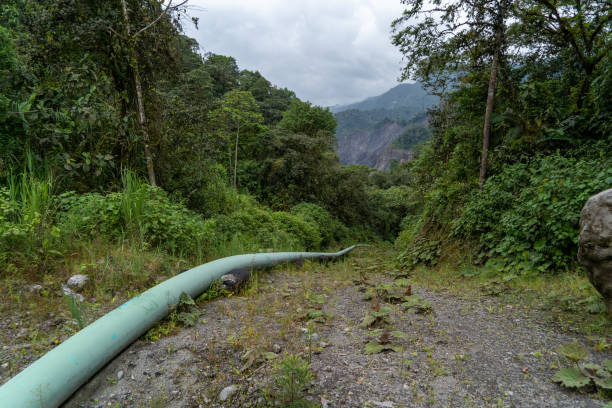 istock Flow lines, Ecuadorian oil pipeline 1412752130