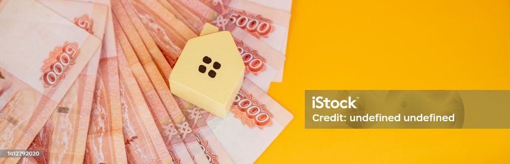 al exilio granja Colgar Casa De Juguete En Billetes Compra De Su Propia Casa Hipoteca Símbolo De Bienestar Material Comprar Una Casa O Concepto De Hipoteca Precio Inmobiliario Casa De Juguetes En Fondo De Billetes Rusos al exilio granja Colgar Casa De Juguete En Billetes Compra De Su Propia Casa Hipoteca Símbolo De Bienestar Material Comprar Una Casa O Concepto De Hipoteca Precio Inmobiliario Casa De Juguetes En Fondo De Billetes Rusos