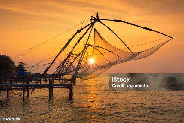 Chinese Fishing Nets Stock Photo - Download Image Now - Asia, Commercial Fishing  Net, Culture of India - iStock