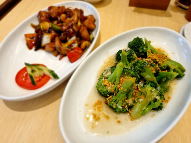 istock sauteed broccoli with garlic, stir fry broccoli 1412923056