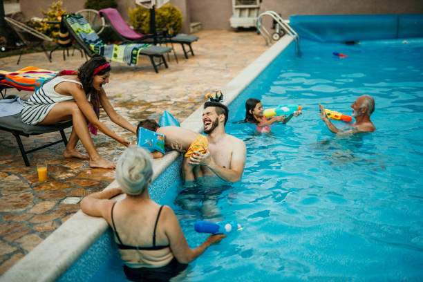 istock Family pool party 1413050287
