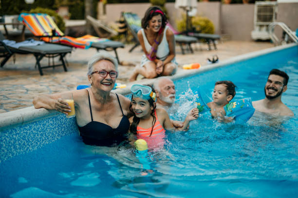 istock Family pool party 1413050332