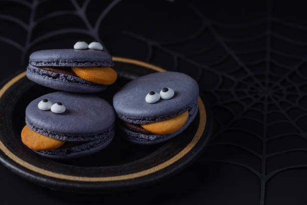 istock Funny Halloween cookies 1413050351