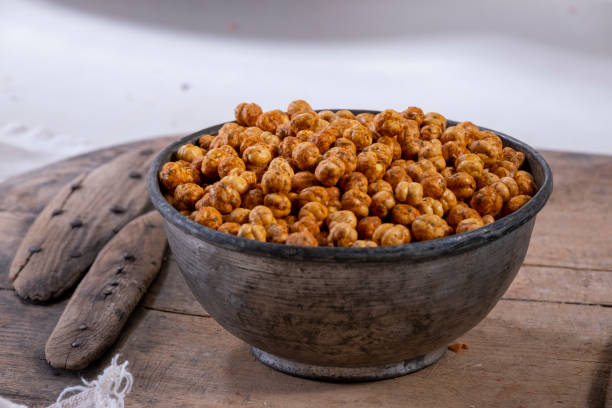istock Beer Nuts Indoor Photoshoot 1413051315