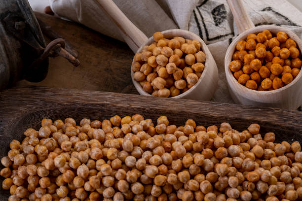 istock Beer Nuts Indoor Photoshoot 1413052090