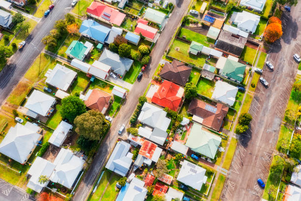 istock D Taree Street no sky diag 1413148924
