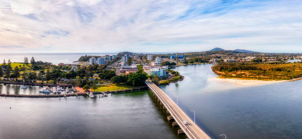 istock D Forster Bridge to downtown pan 1413148978