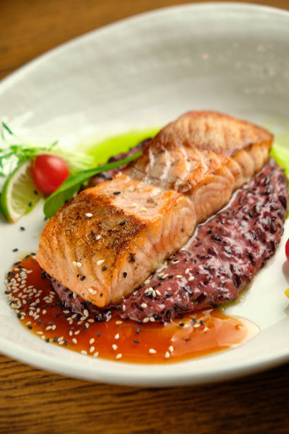 istock Grilled salmon fillet with lime 1413302039